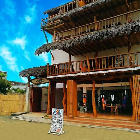 Cocoa Inn Hostal Каноа Екстериор снимка